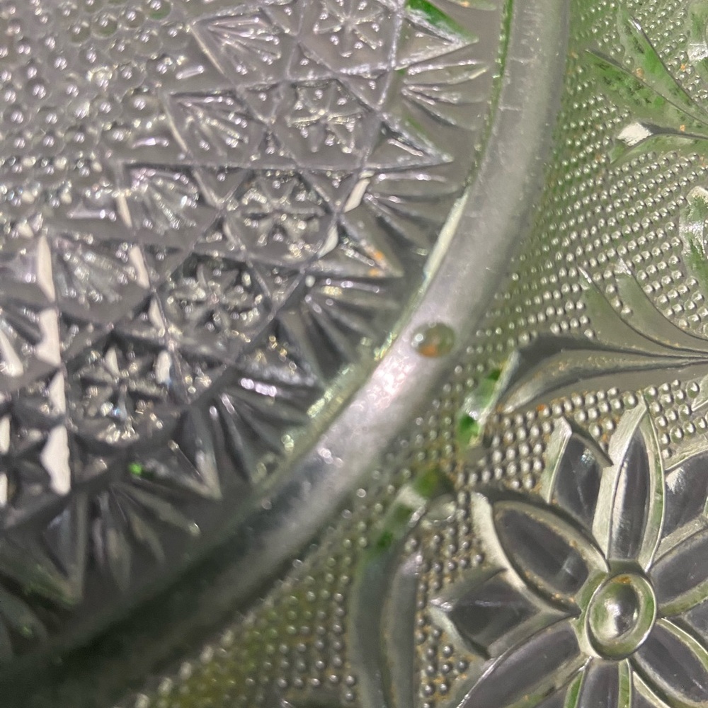Vintage Uranium Tiara INDIANA GLASS Chantilly Green 10" Dinner Plate Replacement - Picture 7 of 17